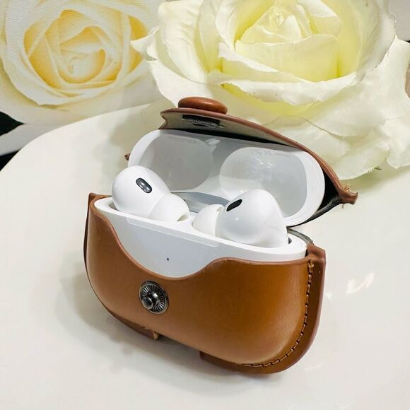 Luxury Leather Airpods Pro Case for 2 & 3. BROWN - Picture 4 of 6